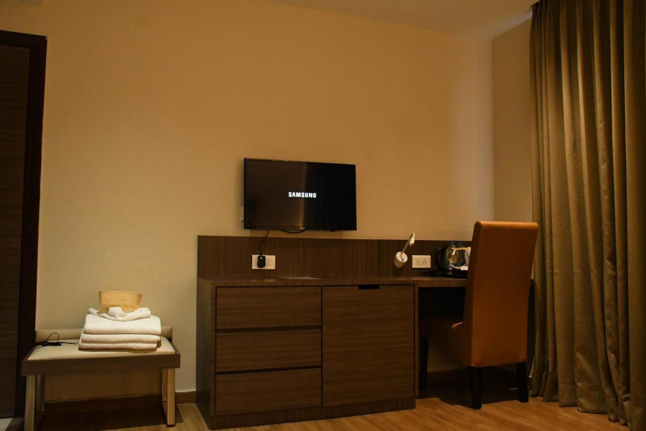 Lynq Aero Hotell Kolkata Eksteriør bilde